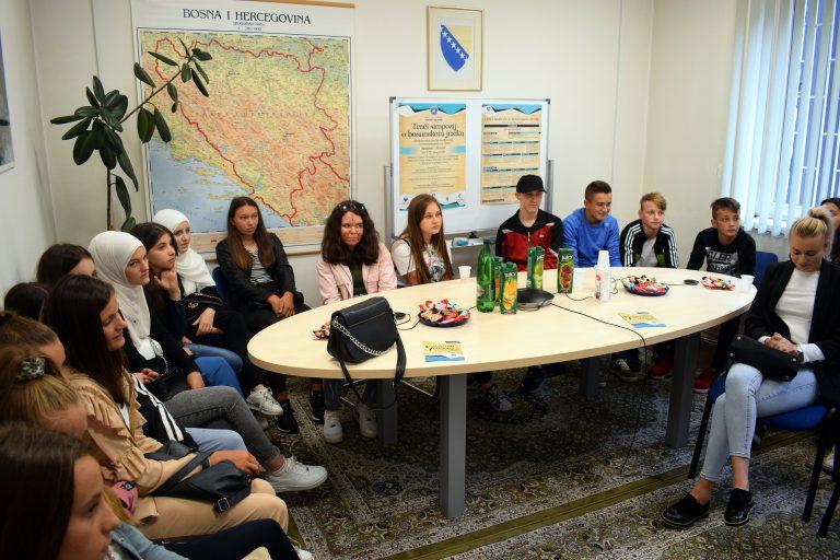 Posjeta učenika iz Srebrenice Institutu za jezik UNSA