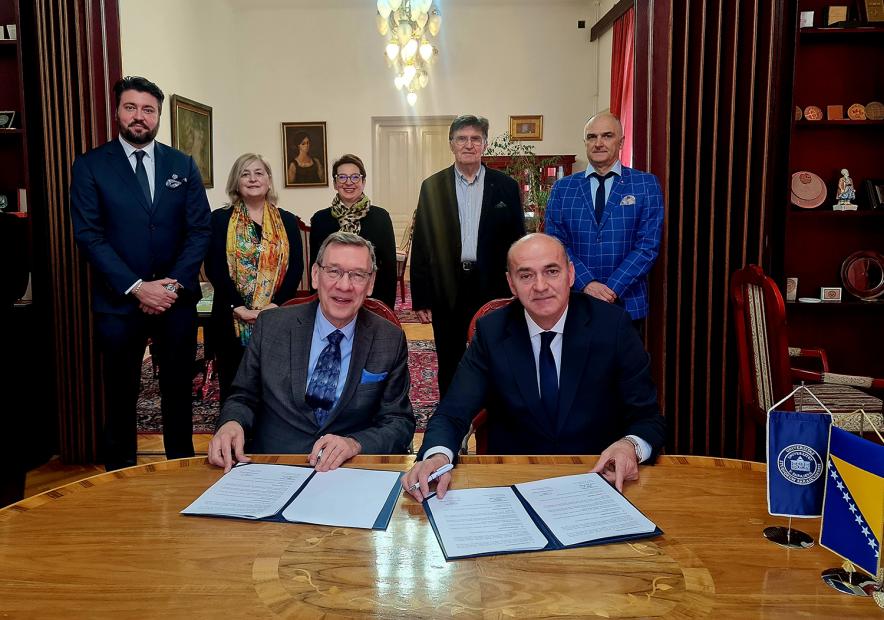 Potpisan Sporazum o međuuniverzitetskoj saradnji između Univerziteta u Sarajevu i Univerziteta - Sarajevo School of Science and Technology