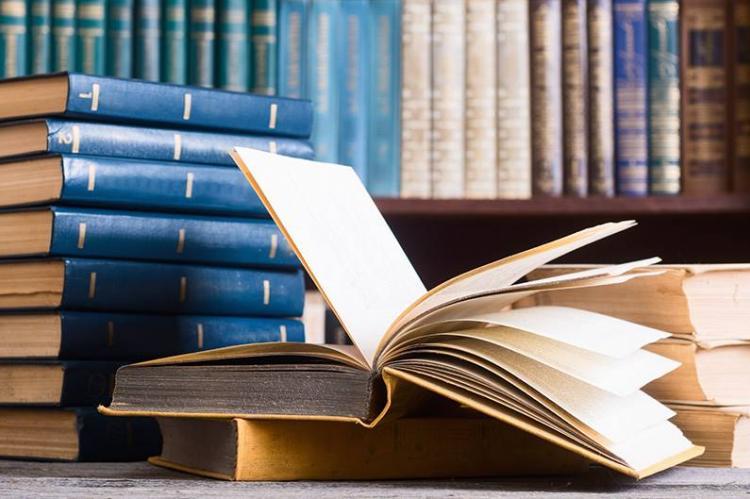 Rektori Univerziteta Crne Gore, Univerziteta u Sarajevu i Univerziteta u Tuzli poklonili hiljadu knjiga Medresi u Podgorici