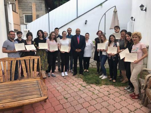 Ambasador Republike Češke uručio diplome polaznicima kursa češkog jezika u Sarajevu