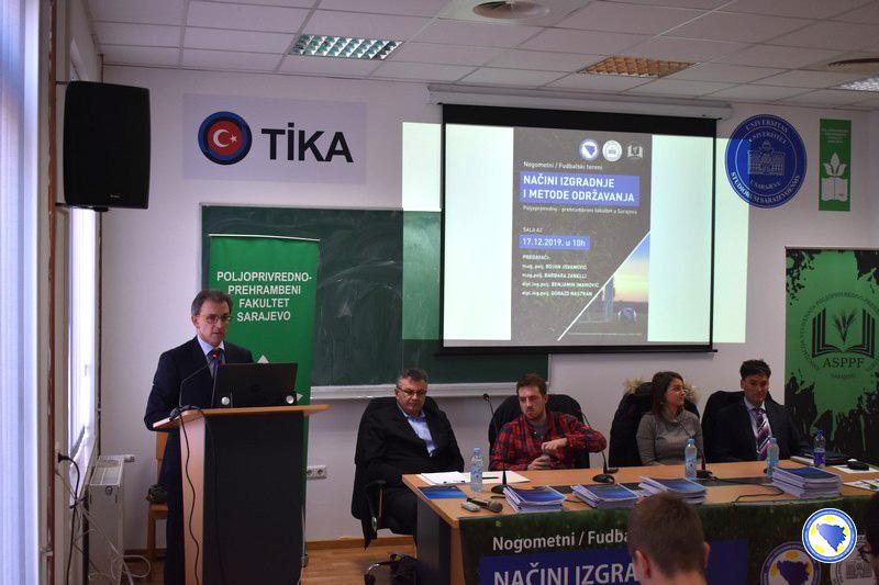 Na Poljoprivredno-prehrambenom fakultetu održan seminar o načinima izgradnje i metodama održavanja fudbalskih terena