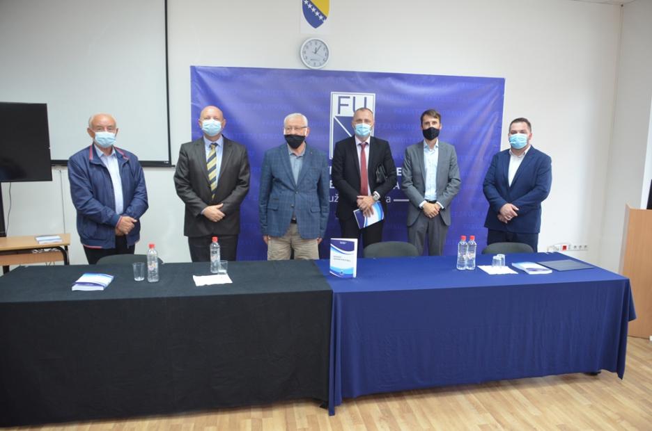 Održana promocija knjige doc. dr. Emira Tahirovića i doc. dr. Ermina Kuke na Fakultetu za upravu UNSA