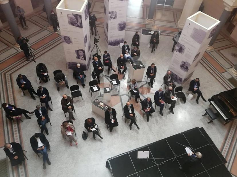 U Vijećnici otvorena međunarodna naučna konferencija „Genocid nad Bošnjacima, Srebrenica 1995–2020.: Uzroci, razmjere i posljedice“