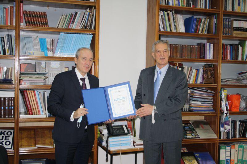 Ambasador Grčke posjetio Nacionalnu i univerzitetsku biblioteku BiH