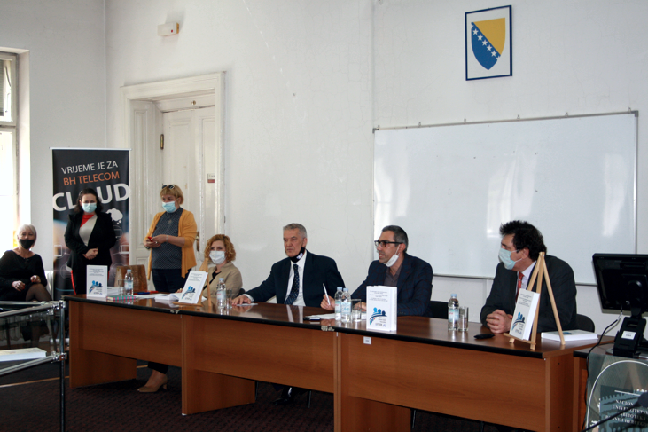 Razgovor o temi "Značaj nauke/znanosti u razvoju funkcionalnih znanja i vještina učenika i studenata"