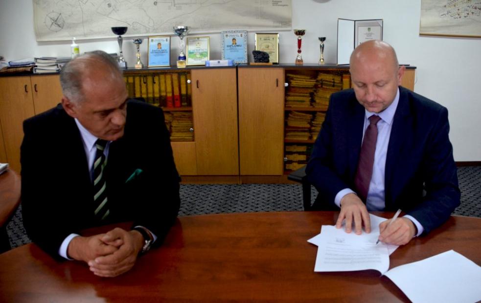 Potpisan Sporazum o saradnji za obavljanje studentske prakse između Fakulteta za upravu UNSA i BAGS Energotehnika d.d. Vogošća