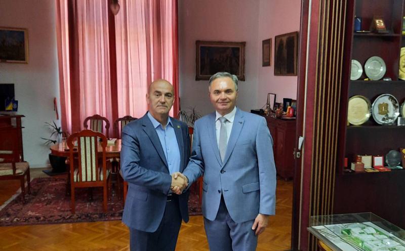 Susret rektora Univerziteta u Sarajevu i direktora Međunarodnog instituta za bliskoistočne i balkanske studije (IFIMES)