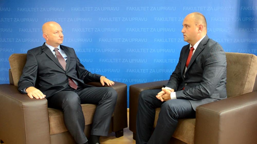 Premijerno emitovanje emisije ADMINISTRACIJA u produkciji Centra za cjeloživotno učenje Fakulteta za upravu UNSA