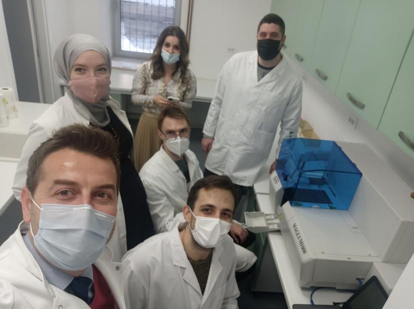 Mladi naučnici/istraživači Farmaceutskog fakulteta UNSA nosioci projekta "Analiza potencijalnih biomarkera u ranoj dijagnostici, praćenju statusa i ishoda pacijenata oboljelih od COVID-19"