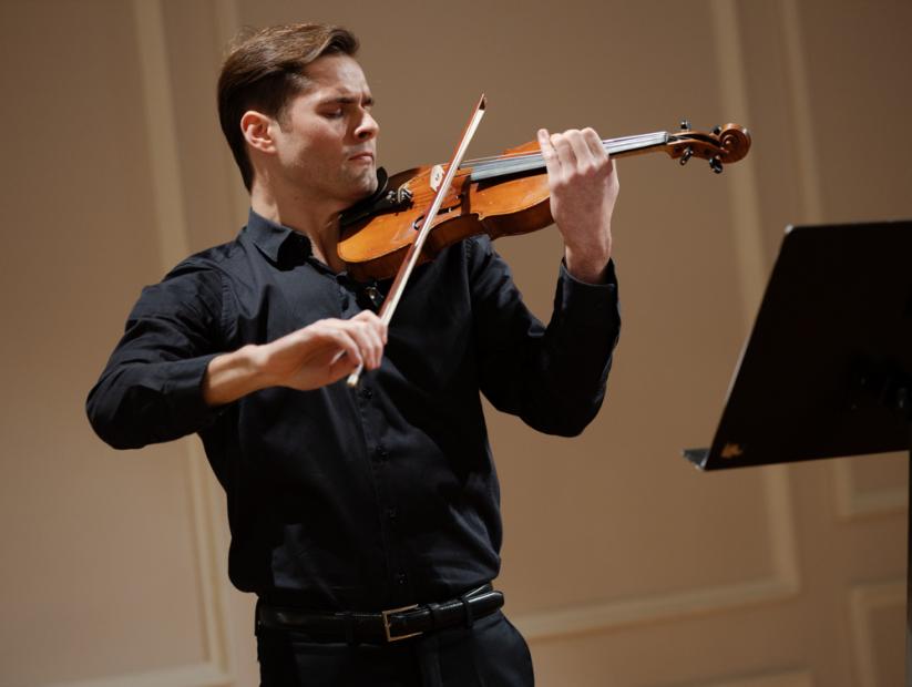 Mladi violinista Alex Mateescu održao koncert na Muzičkoj akademiji UNSA