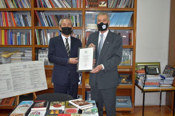 Ambasador Japana uručio donaciju Fondacije "Nippon" Nacionalnoj i univerzitetskoj biblioteci BiH
