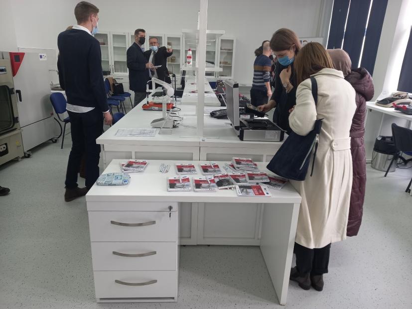 Na Mašinskom fakultetu Univerziteta u Sarajevu predstavljeni rezultati projekta „Uspostava laboratorije za analizu površinske obrade u drvnoj i metalskoj industriji“