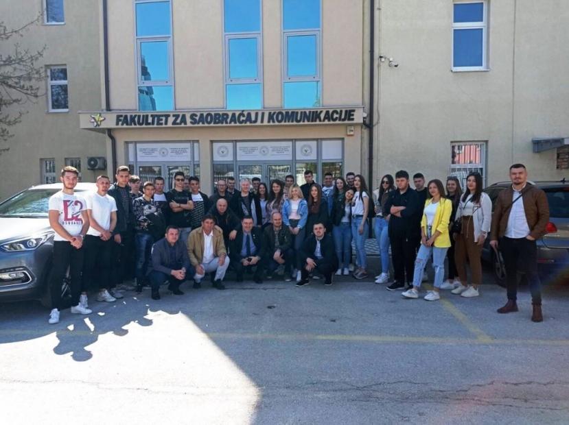 Stručno-edukativna posjeta učenika srednjih škola iz Tuzlanskog kantona Fakultetu za saobraćaj i komunikacije UNSA