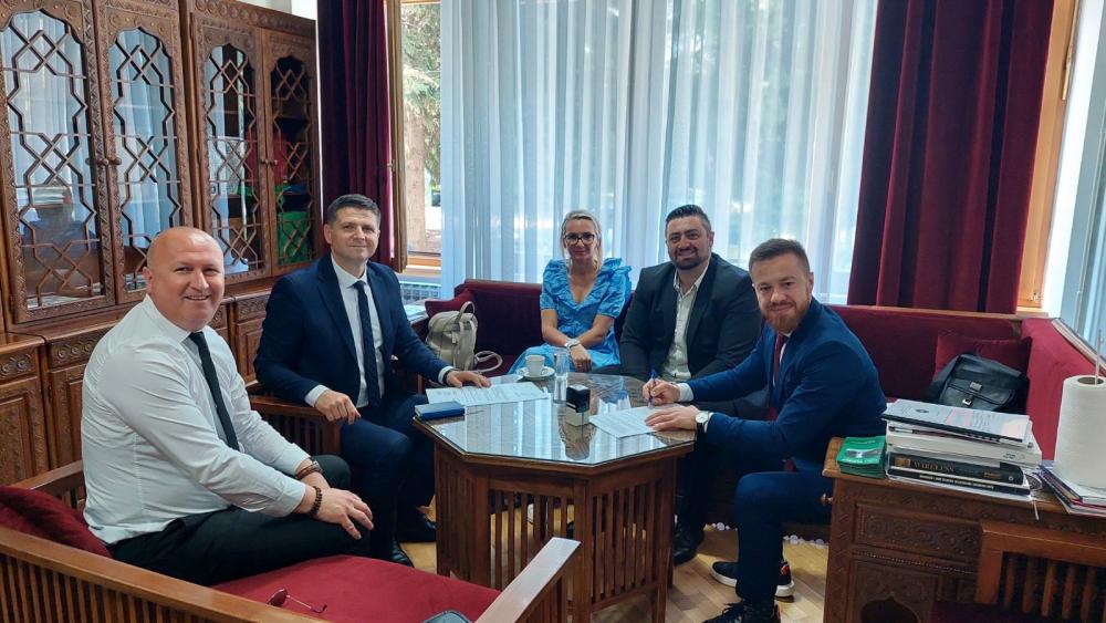 Potpisan Sporazum o saradnji i poslovno tehničkom razumijevanju između Fakulteta sporta i tjelesnog odgoja Univerziteta u Sarajevu i Rukometnog kluba Hadžići