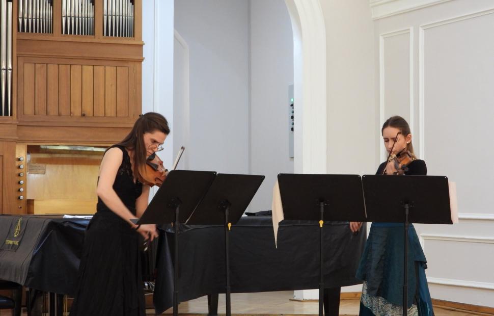 Koncertom violinistica Tamare Arsovski i Alme Dizdar zaokružen program Koncertne sezone MAS 