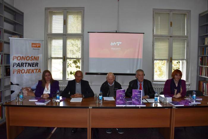 NUBBiH: Promovisana knjiga "Zrake Uskrsa"