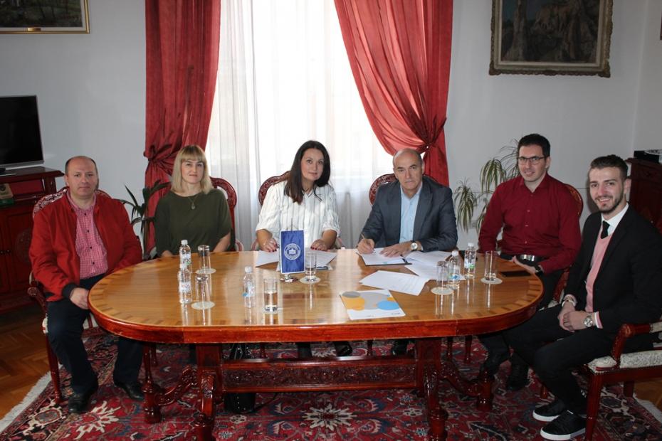 Na Univerzitetu u Sarajevu potpisan ugovor za izradu informacionog sistema za obrazovanje odraslih ISKOOM