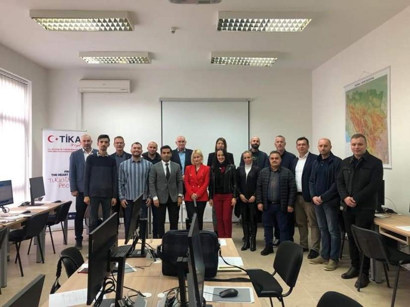 Na Šumarskom fakultetu UNSA održana obuka korištenja geoinformacionih tehnologija i bespilotnih letjelica