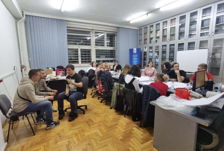 Osnaživanje mladih za aktivno i sigurno učešće u medijskom okruženju