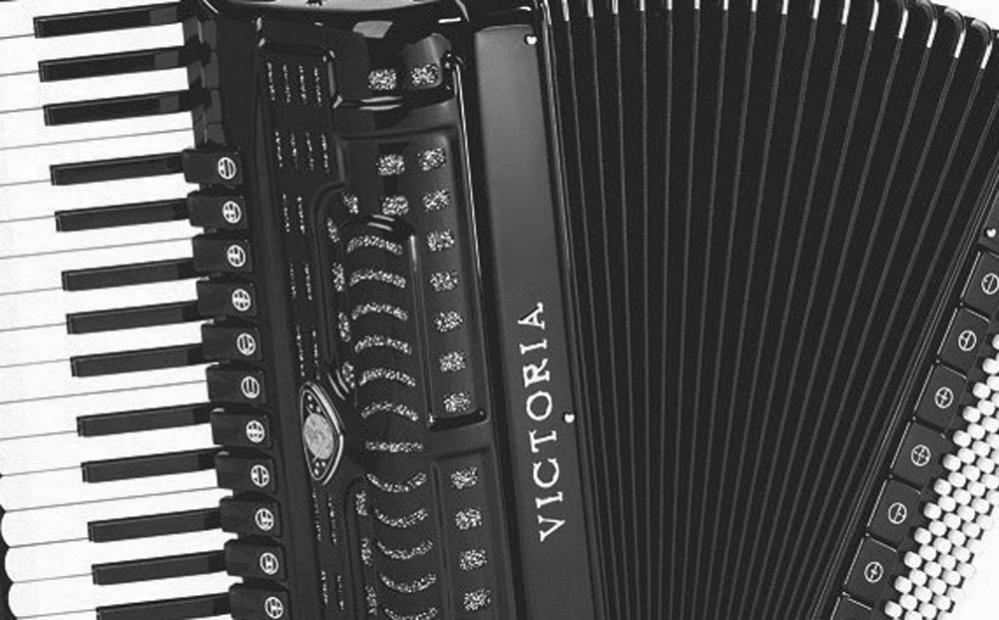 Na takmičenju "Danubia talents" student Muzičke aakdemije UNSAIvor Javor Korjenić, u klasi prof. dr. Belme Šarančić, osvojio je 1. mjesto i 2. nagradu