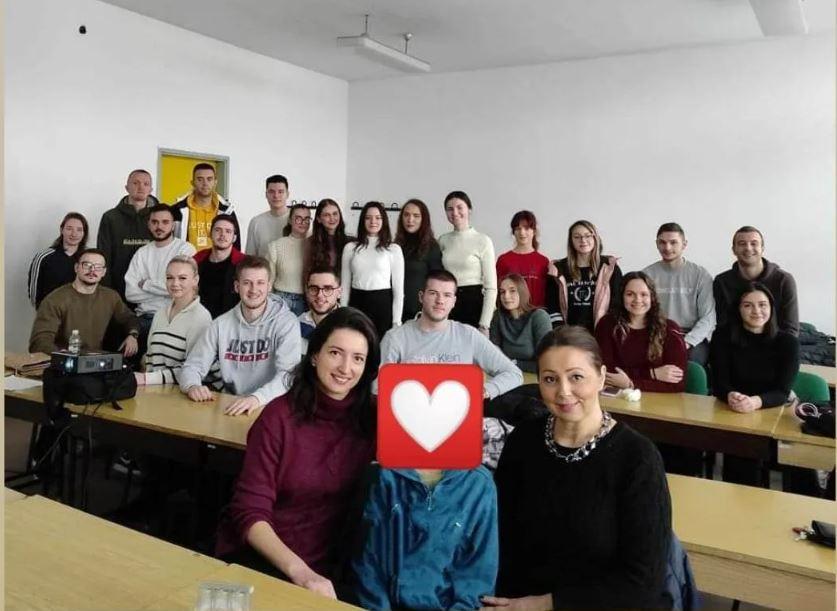 Fakultet zdravstvenih studija UNSA | Održano stručno predavanja o cističnoj fibrozi u saradnji sa Udruženjem za cističnu fibrozu u BiH