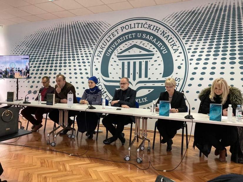 Promovirane knjige "Život je veći od svake obmane: eseji o društvu i medijima" i "Uvod u studije medija", autorica prof. dr. Fahire Fejzić-Čengić i prof. dr. Halime Sofradžije