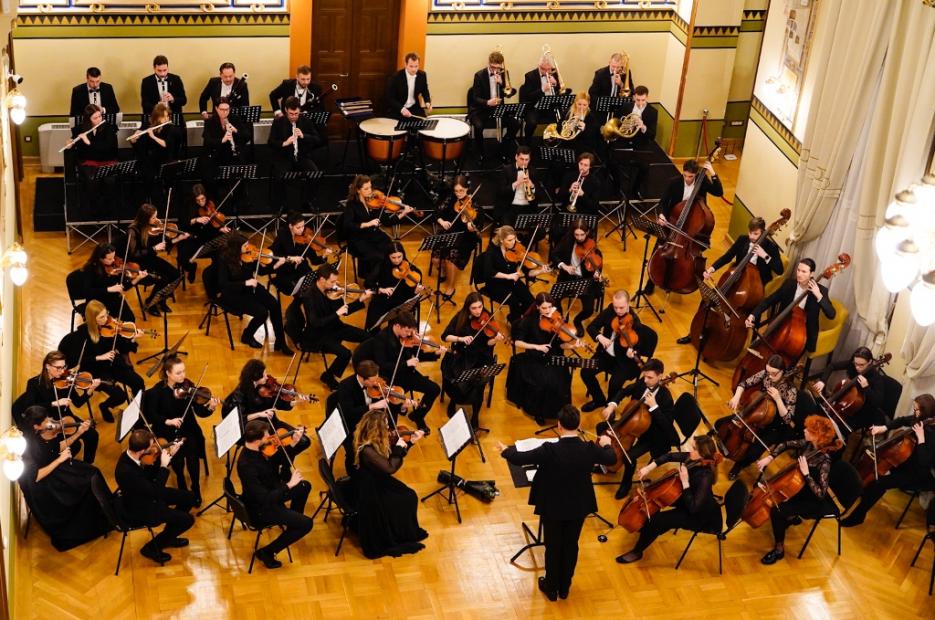 U Vijećnici održan koncert Orkestra Muzičke akademije UNSA
