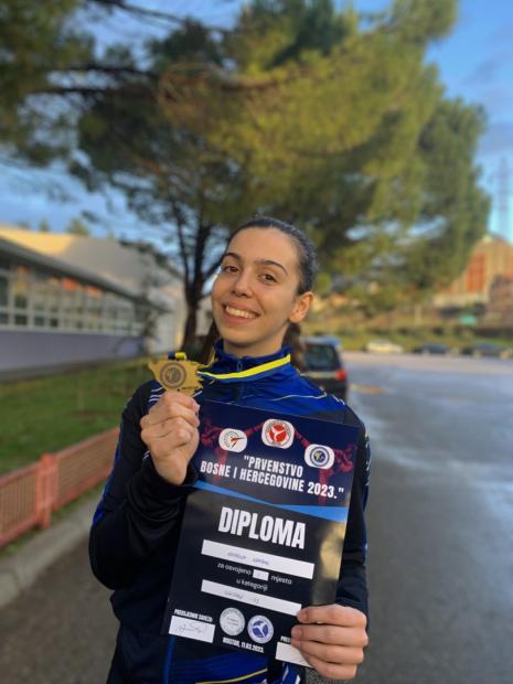 Seniorska prvakinja na prvenstvu BiH u taekwondo-u - Katarina Kraišnik, studentica Fakulteta za kriminalistiku, kriminologiju i sigurnosne studije UNSA