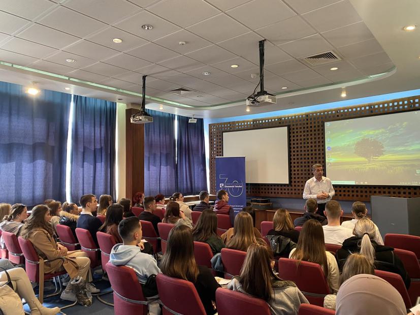Maturanti i maturantice sarajevskih srednjih škola na događaju „Upoznajte EFSA“ 