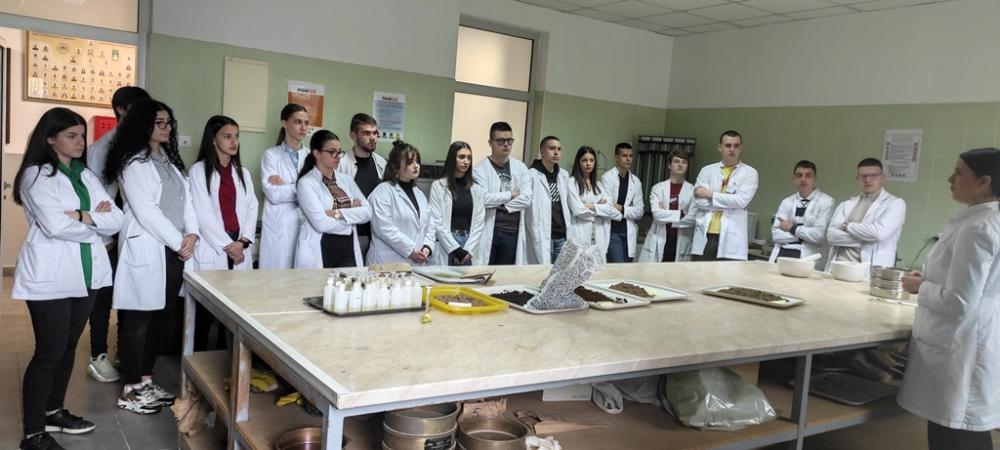 Učenici Srednje medicinske škole Sarajevo posjetili Poljoprivredno-prehrambeni fakultet UNSA