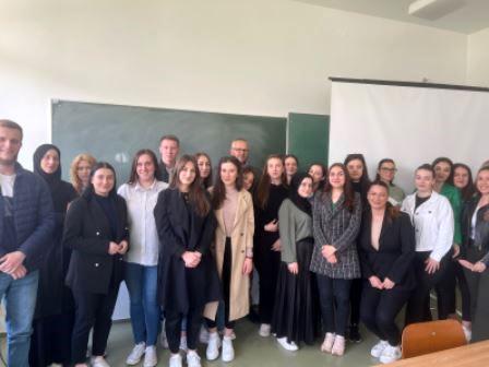 Na Fakultetu zdravstvenih studija UNSA održano predavanje o cyber kriminalu 