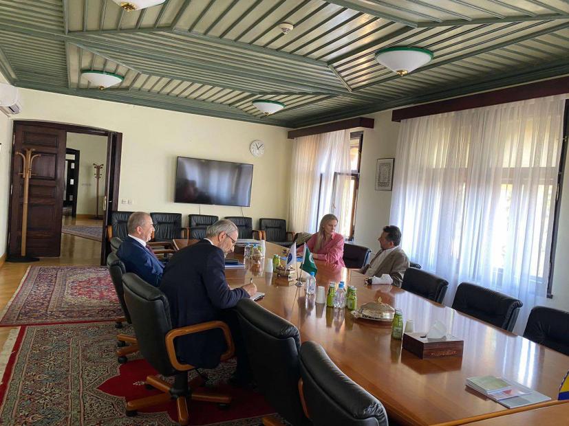 Ataše za kulturu Ambasade Francuske posjetio Fakultet islamskih nauka UNSA