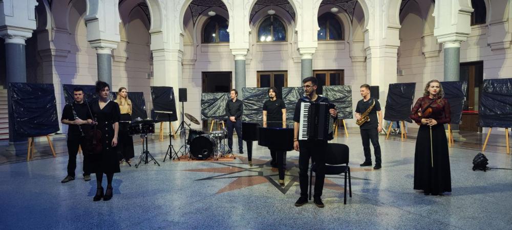 Članovi Impro ansambla MAS nastupili na otvorenju konceptualne izložbe "Deeya"