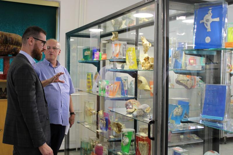 Ministar privrede KS posjetio Veterinarski fakultet UNSA i Veterinarski institut
