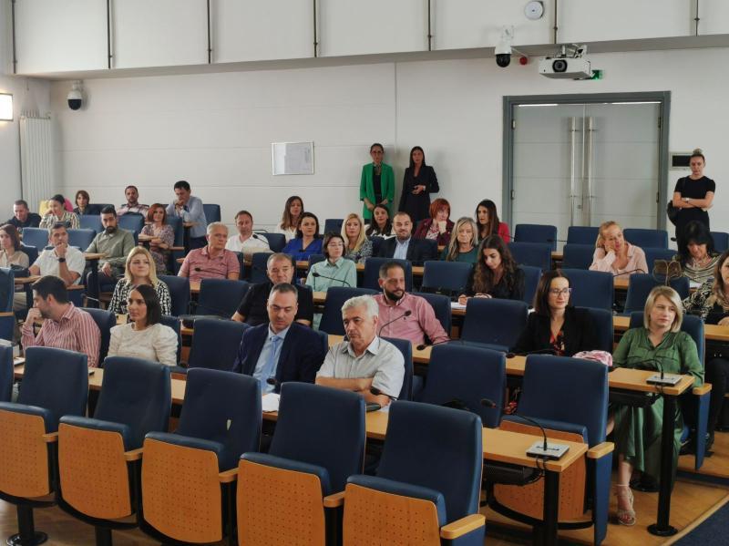 Potpisani novi ugovori: Kanton sufinansira i troškove doktorskih disertacija, izdavanja knjiga i monografija