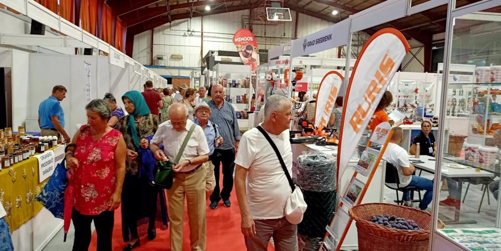 Predavači sa Poljoprivredno-prehrambenog fakulteta UNSA održali niz paneIa na 50. jubilarnom međunarodnom sajmu poljoprivrede i prehrambene industrije "Sajmu šljive"