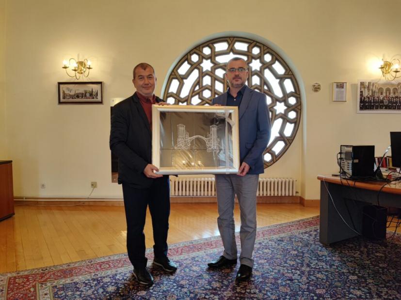 Direktor Karađoz-begove medrese posjetio Fakultet islamskih nauka UNSA