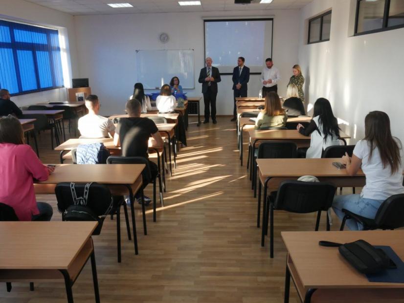 Održan "Brucoški sat" na Fakultetu za upravu UNSA