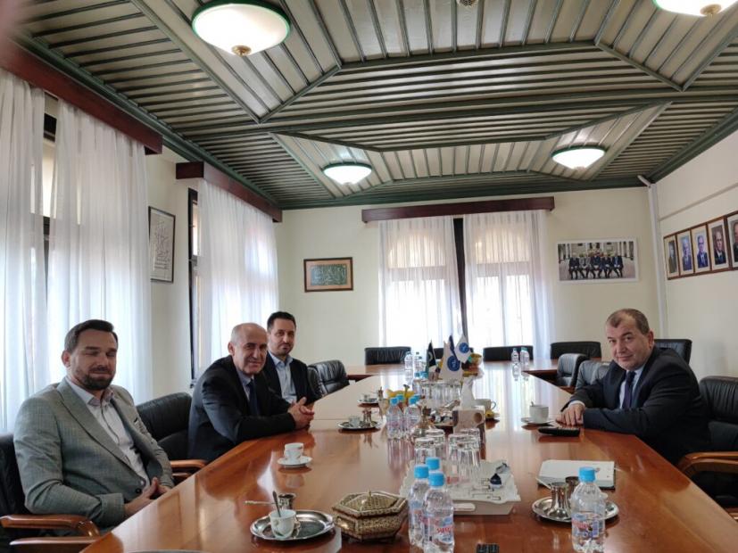 Delegacija Gazi Husrev-begove medrese u posjeti Fakultetu islamskih nauka UNSA