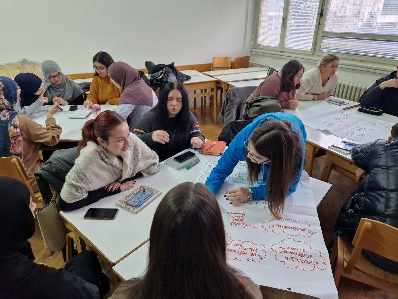 Filozofski fakultet UNSA: Održana obuka za studente i studentice o pripremi projektnih prijedloga