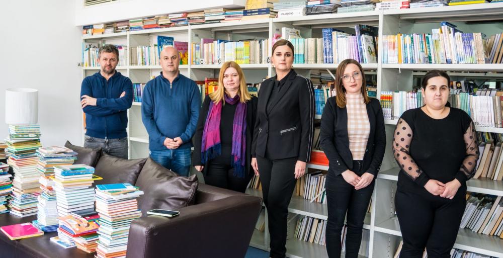 Biblioteka UNSA i Memorijalni centar Srebrenica nastavljaju aktivnosti na uspostavljanju rada biblioteke Memorijalnog centra u Potočarima