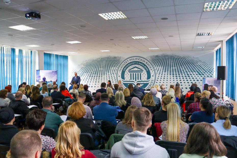 Panel diskusija "Socijalni rad u školi: trenutačno stanje i razvojne perspektive" na Fakultetu političkih nauka UNSA