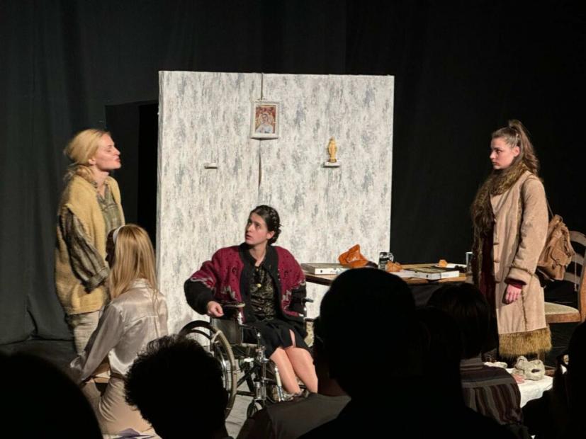 Gostovanje studenata četvrte godine Akademije scenskih umjetnosti UNSA na Studentskom festivalu "Dioniz"u Đakovu