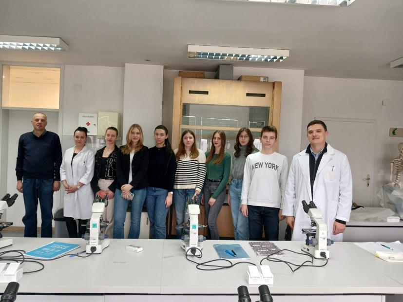 Radionica “Svijet pod mikroskopom” održana na Odsjeku za biologiju Prirodno-matematičkog fakulteta UNSA
