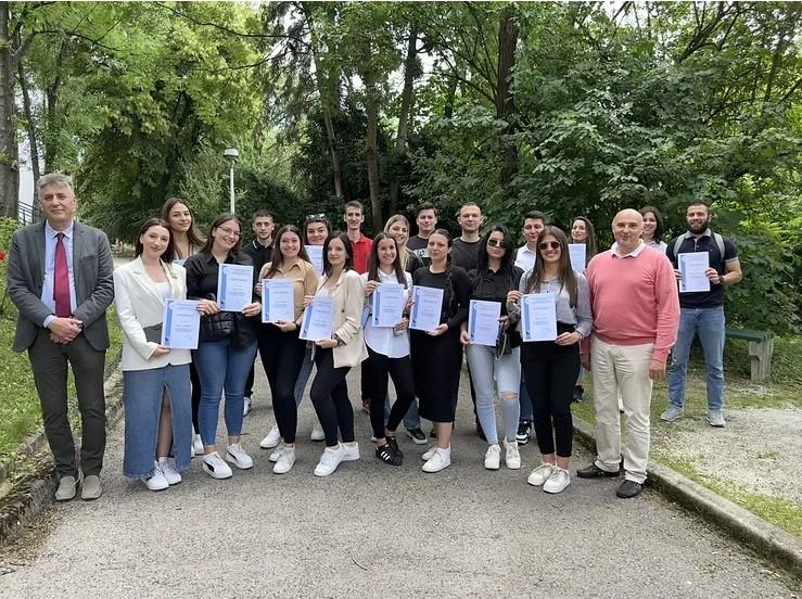 Studentima FKKSS dodijeljeni certifikati o uspješno okončanoj edukaciji