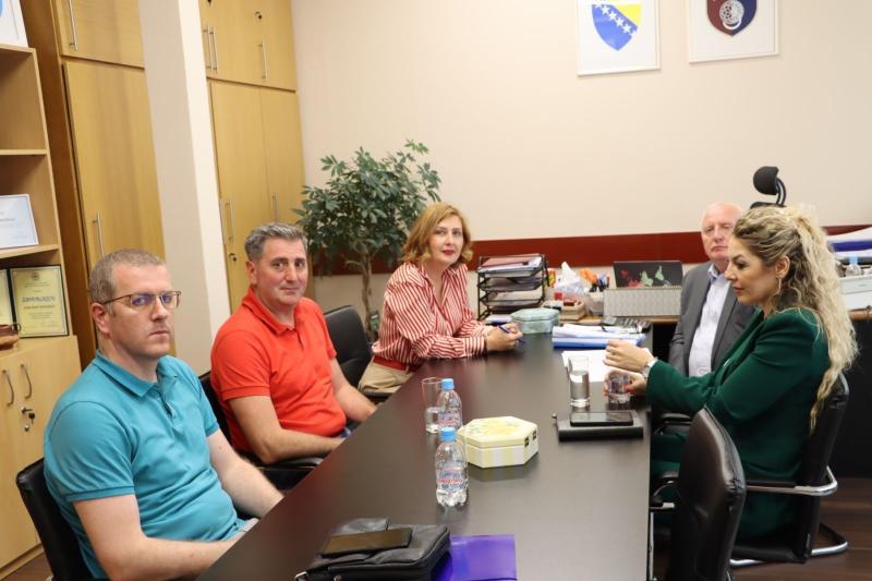 Ministarstvo za rad, socijalnu politiku, raseljena lica i izbjeglice KS podržalo uklanjanje arhitektonskih barijera na Mašinskom fakultetu UNSA