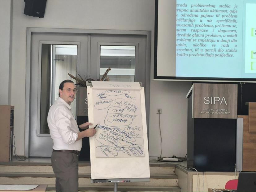 Održana edukacija policijskih službenica iz oblasti ljudskih prava