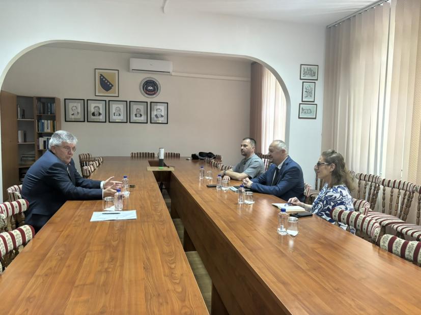 Posjeta predsjedavajućeg Predstavničkog doma Parlamenta Federacije BiH Dragana Miokovića Fakultetu za kriminalistiku, kriminologiju i sigurnosne studije UNSA