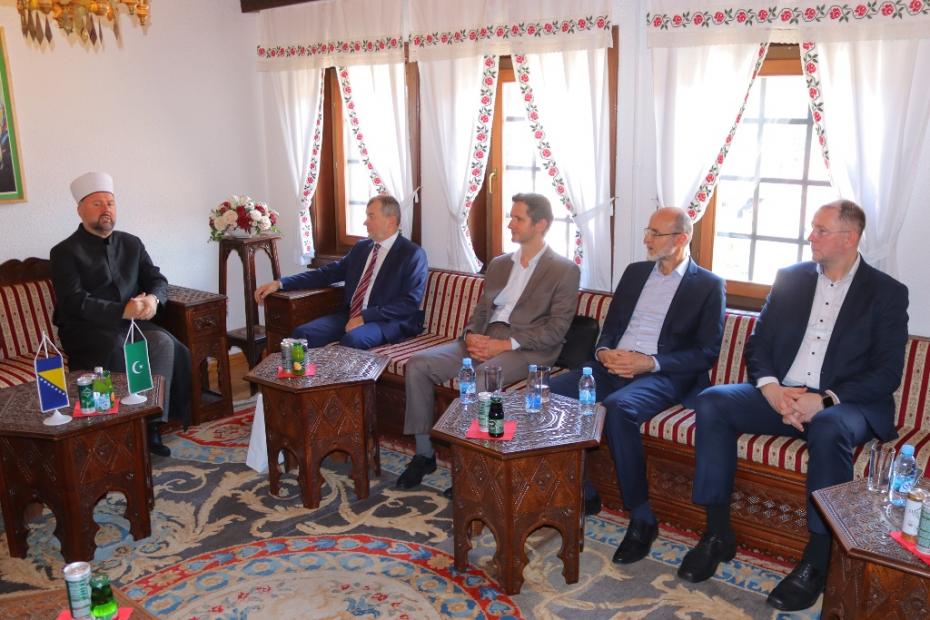 Delegacija Univerziteta u Sarajevu – Fakulteta islamskih nauka u posjeti muftiji zeničkom