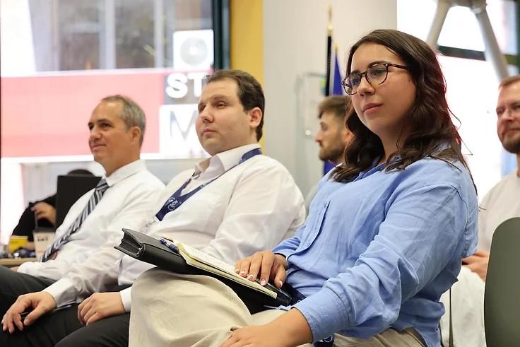 Fakultet za kriminalistiku, kriminologiju i sigurnosne studije UNSA | Studentica Nia Abadžić učestvovala na radionici "Elections Free of Disinformation"